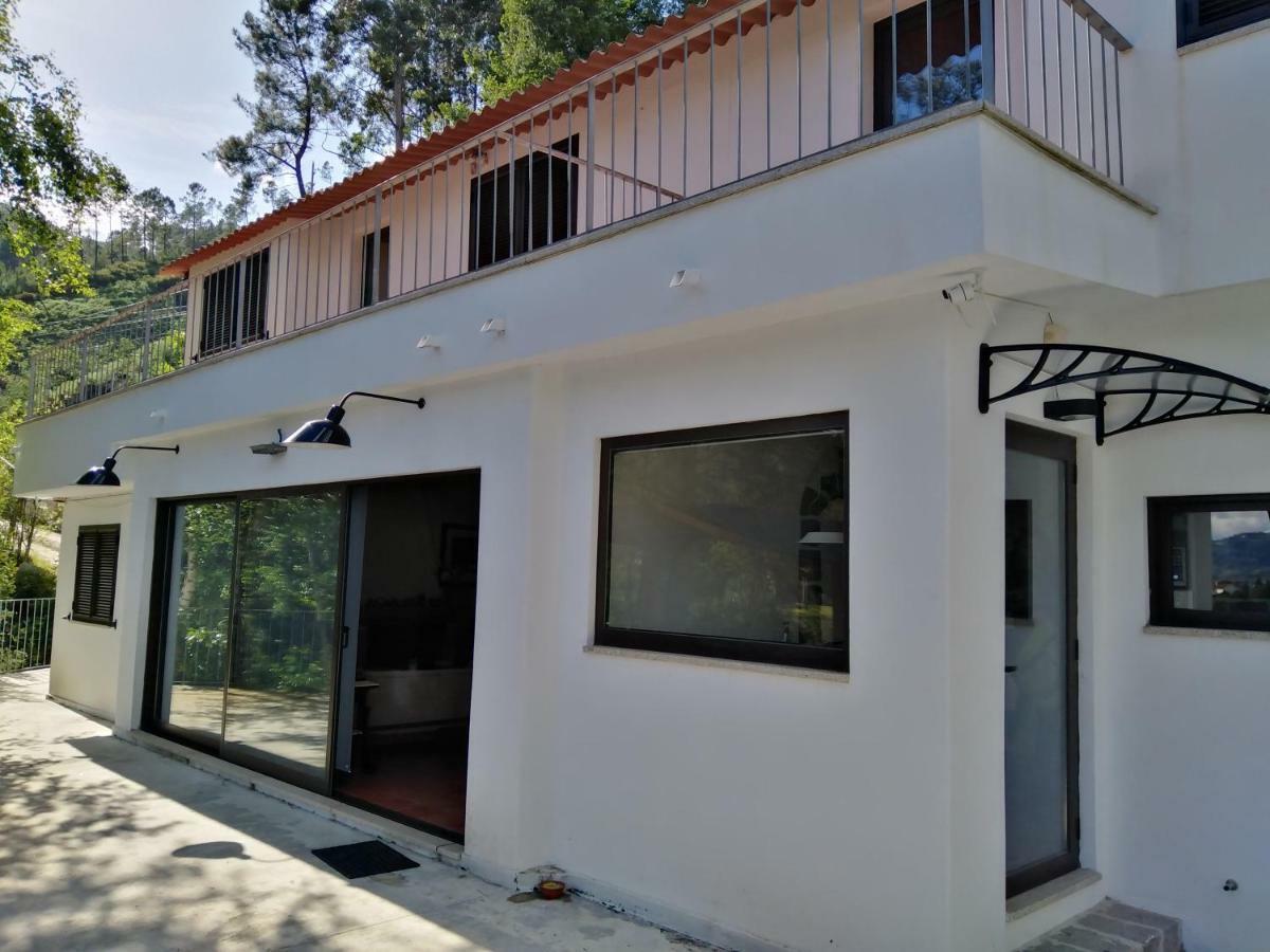 Casa Do Avo Xico - Geres Lake House - 10Pax المظهر الخارجي الصورة